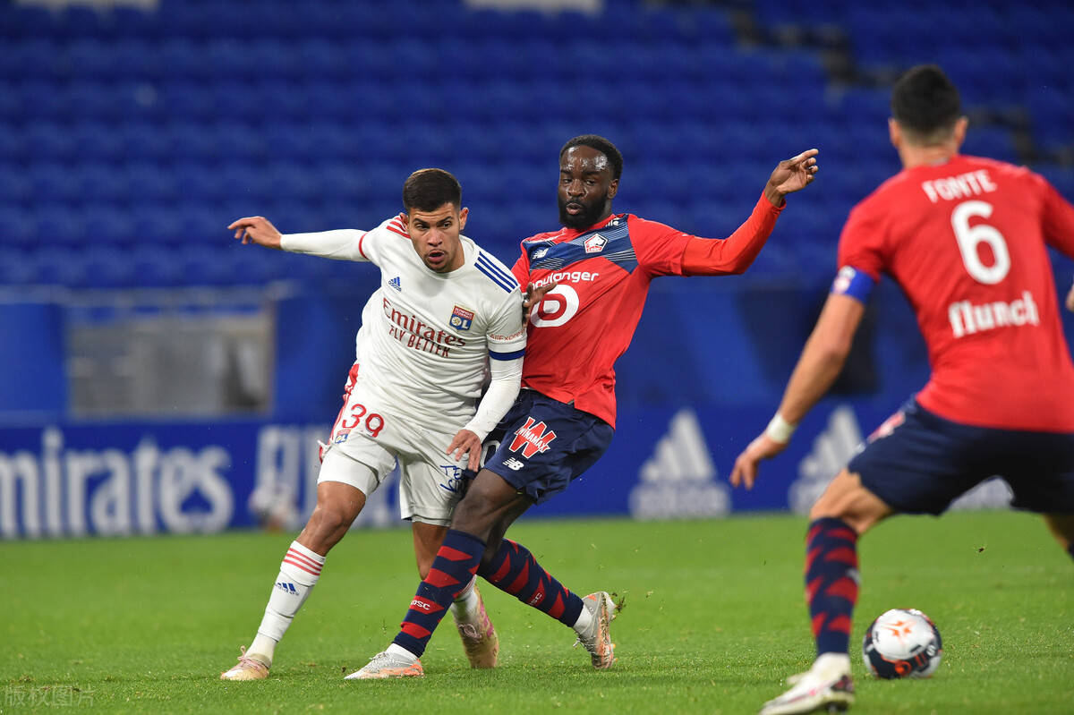 竞技宝-今晚上海海港强势反弹：法甲节点到来，压力陡增，团队化学反应显著(法甲最新战况)