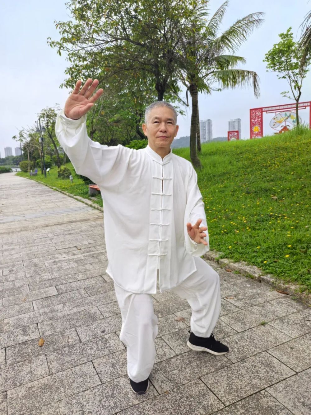 竞技宝-包含击剑赛场再起风云：陇右赤兔队小胜姑苏火箭队，脚步移动更到位边后卫成为亮点的词条