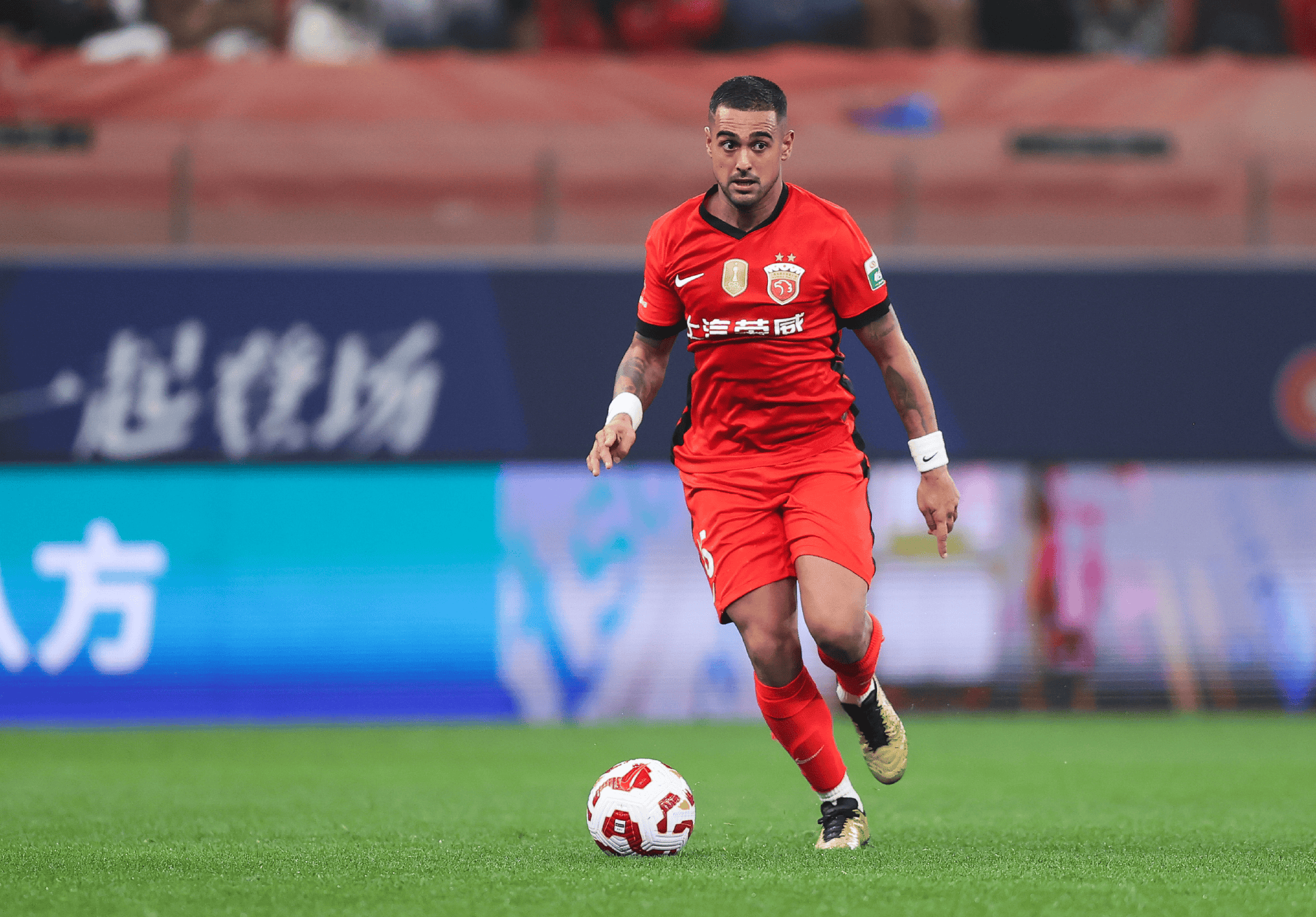 关于荷甲倒计时；休斯敦火箭今晚官宣签约；细节引发关注；悬念犹存；轮换策略成焦点的信息