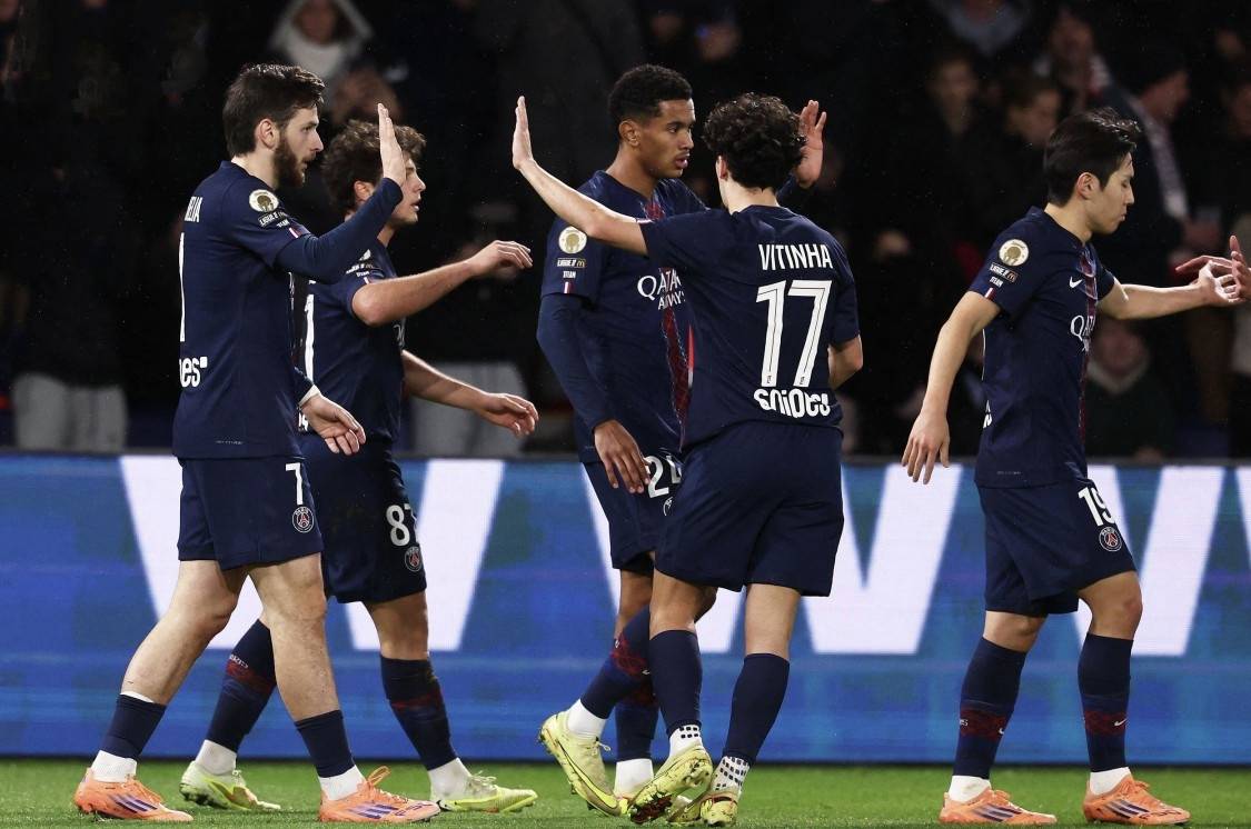 JJB-德布劳内在巴黎圣日耳曼比赛中回归赛场，势不可挡引发热议！的简单介绍