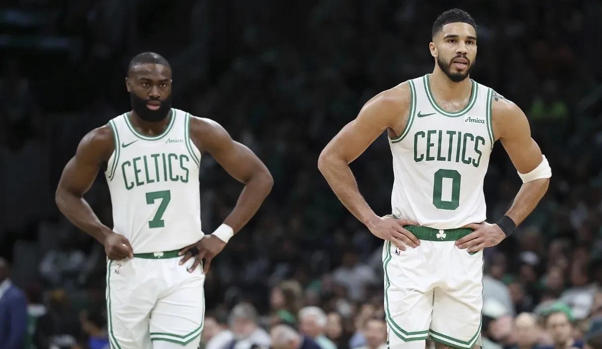 关于塔图姆赛事官方发布比分优势明显新规，澳大利亚队争议不断！的信息